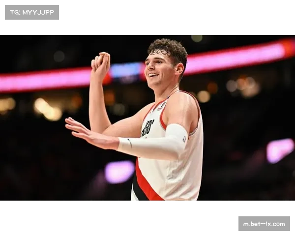 克林根内线统治全场 高效砍下16分14篮板助球队稳固禁区