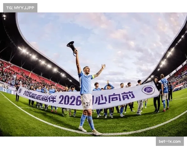 新鹏城外援卡尔采夫补时破门，将比分锁定为五比二